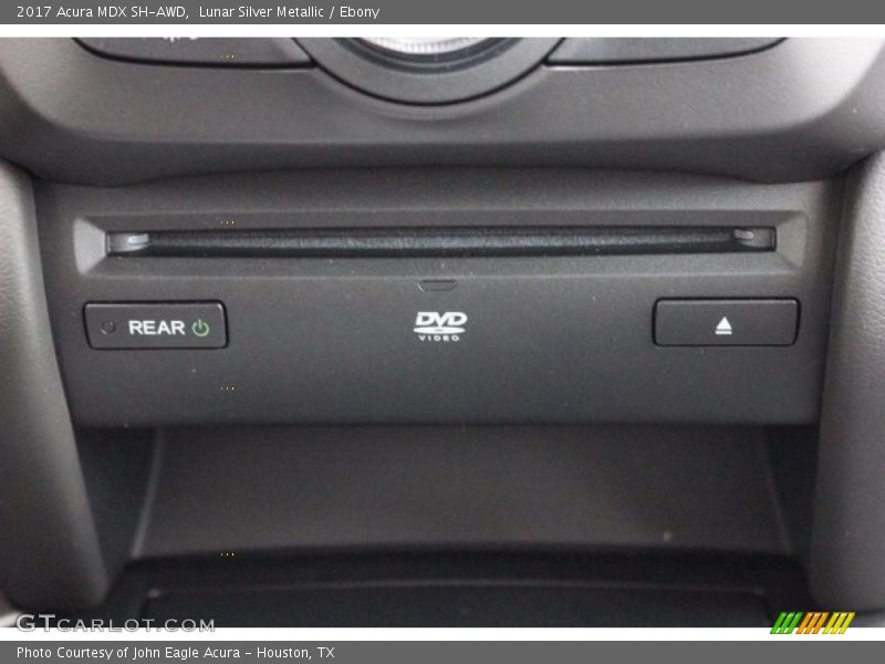 Entertainment System of 2017 MDX SH-AWD