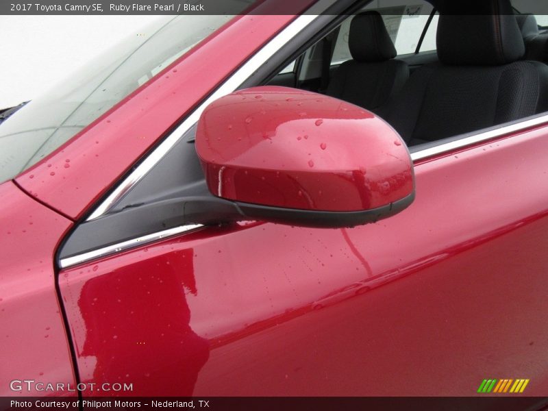 Ruby Flare Pearl / Black 2017 Toyota Camry SE