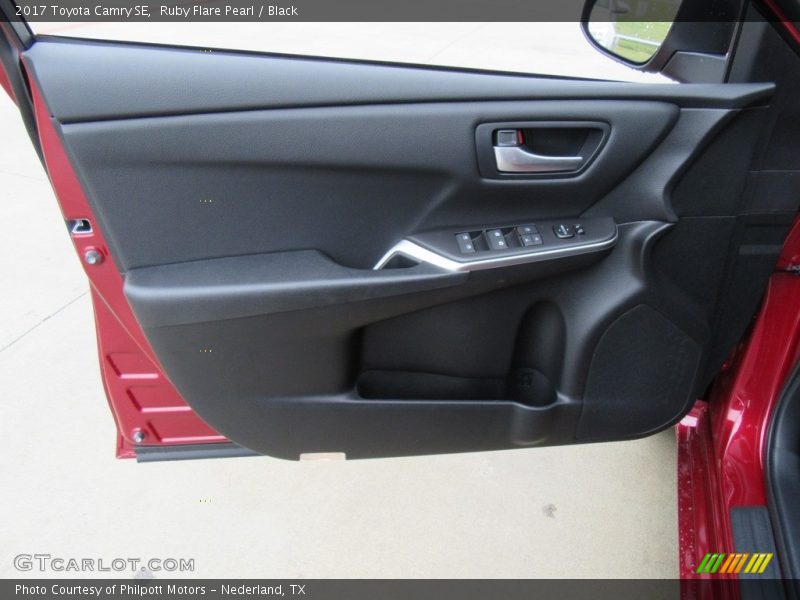 Ruby Flare Pearl / Black 2017 Toyota Camry SE
