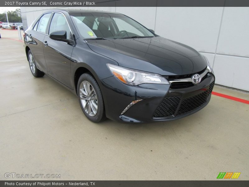 Cosmic Gray Mica / Black 2017 Toyota Camry SE