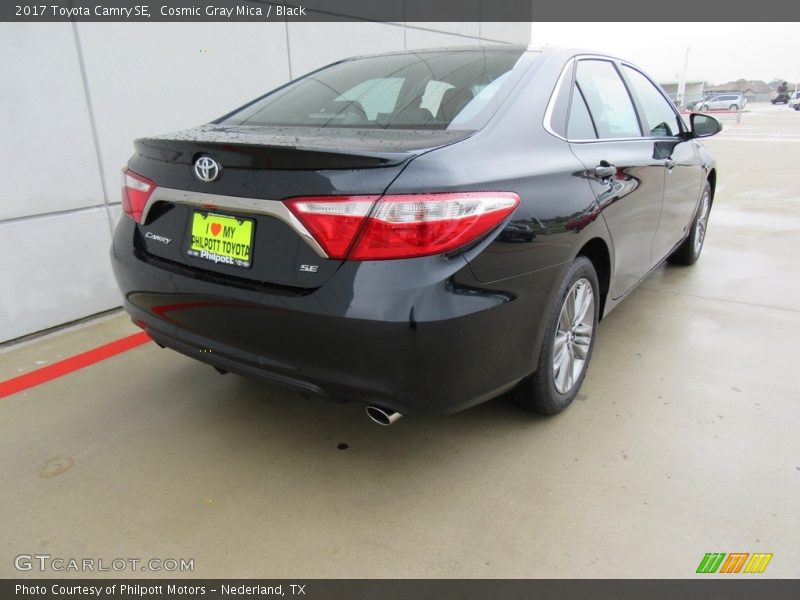 Cosmic Gray Mica / Black 2017 Toyota Camry SE