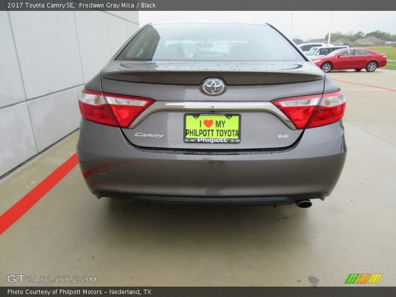 Predawn Gray Mica / Black 2017 Toyota Camry SE