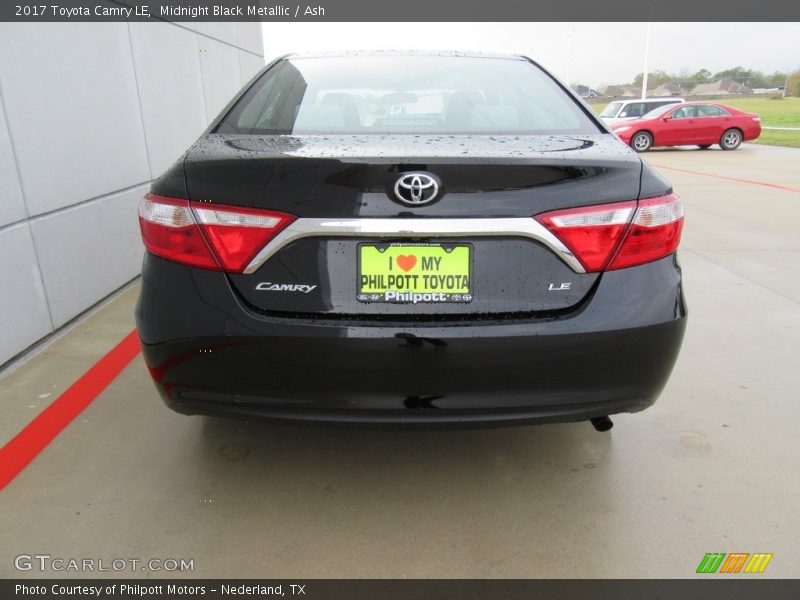 Midnight Black Metallic / Ash 2017 Toyota Camry LE