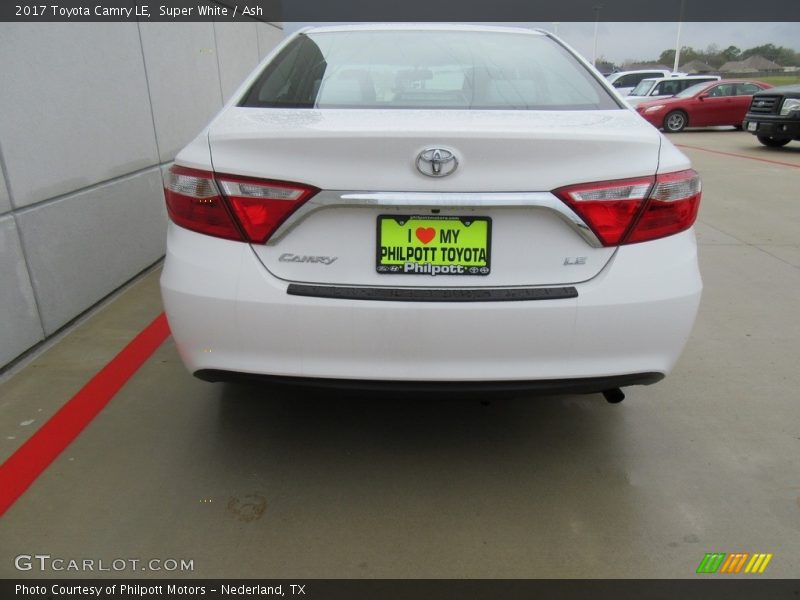 Super White / Ash 2017 Toyota Camry LE
