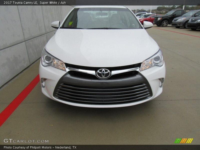 Super White / Ash 2017 Toyota Camry LE