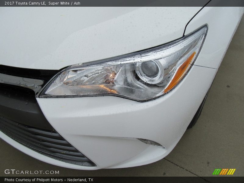 Super White / Ash 2017 Toyota Camry LE
