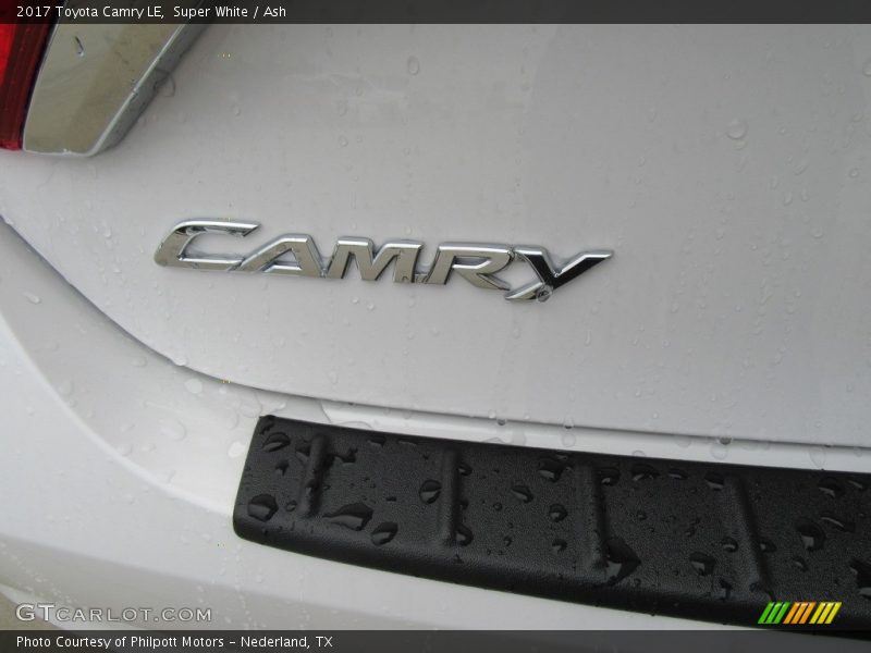 Super White / Ash 2017 Toyota Camry LE