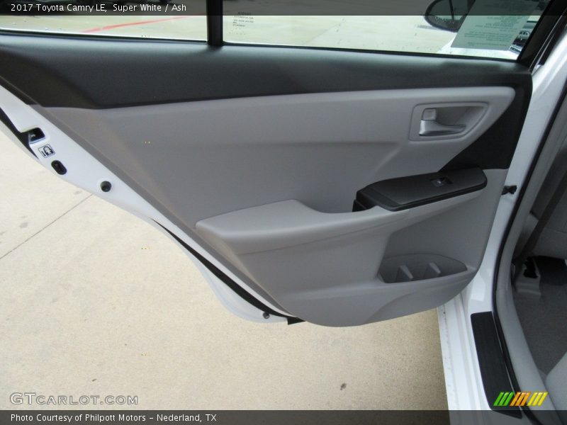 Super White / Ash 2017 Toyota Camry LE