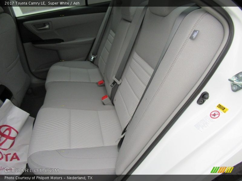 Super White / Ash 2017 Toyota Camry LE