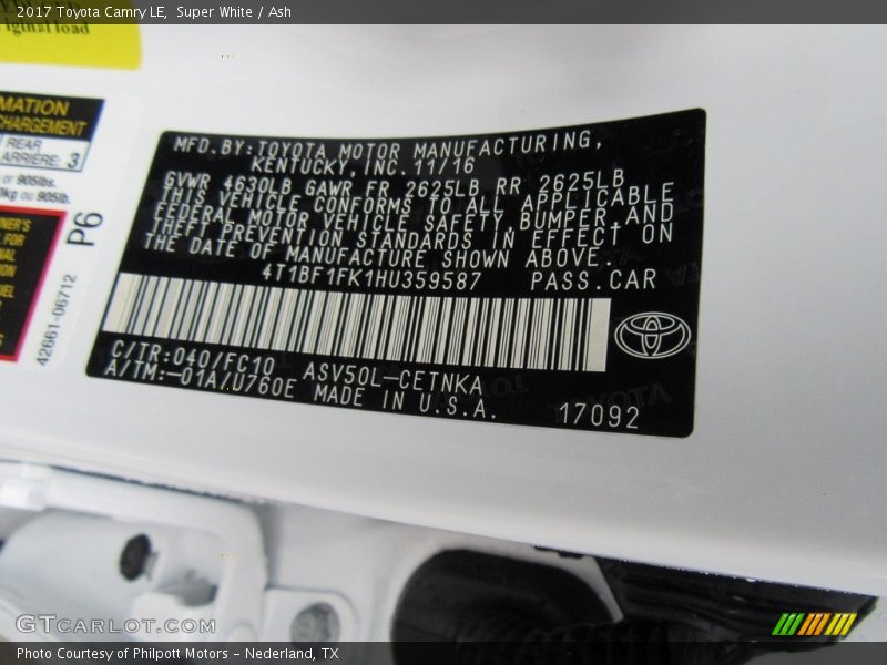 Super White / Ash 2017 Toyota Camry LE