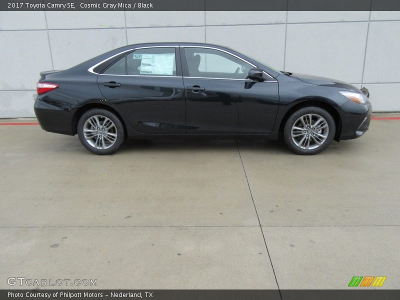 Cosmic Gray Mica / Black 2017 Toyota Camry SE