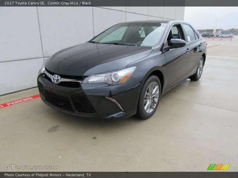 Cosmic Gray Mica / Black 2017 Toyota Camry SE