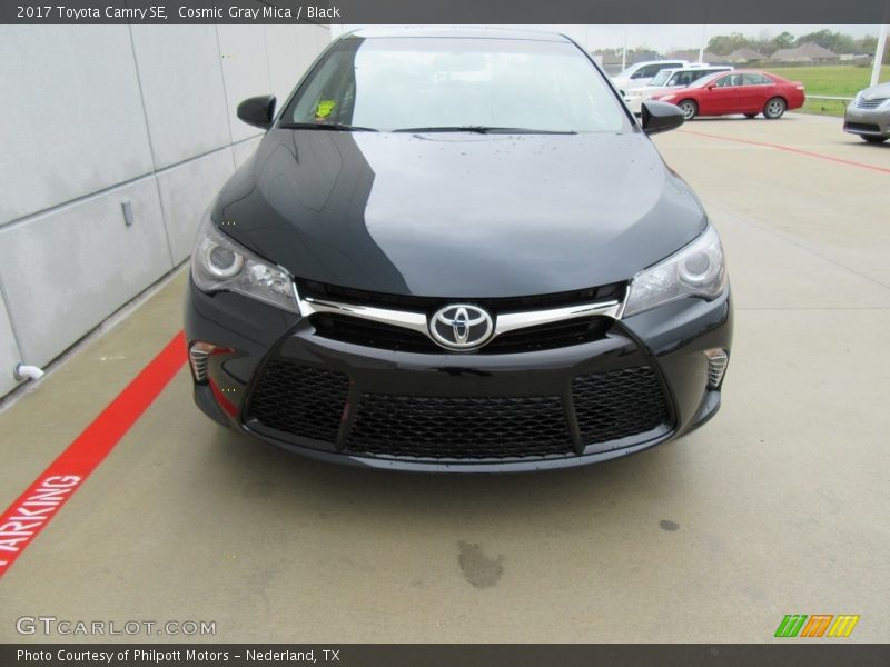 Cosmic Gray Mica / Black 2017 Toyota Camry SE
