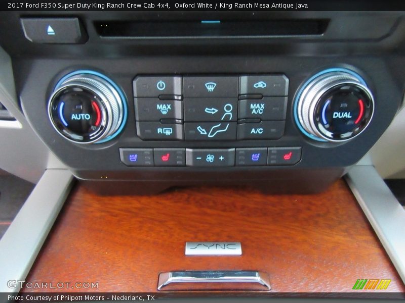 Controls of 2017 F350 Super Duty King Ranch Crew Cab 4x4