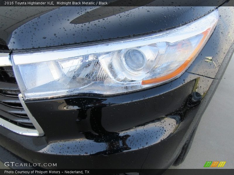 Midnight Black Metallic / Black 2016 Toyota Highlander XLE