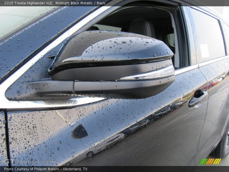 Midnight Black Metallic / Black 2016 Toyota Highlander XLE