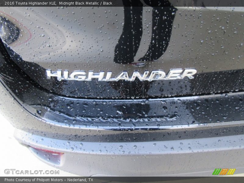 Midnight Black Metallic / Black 2016 Toyota Highlander XLE