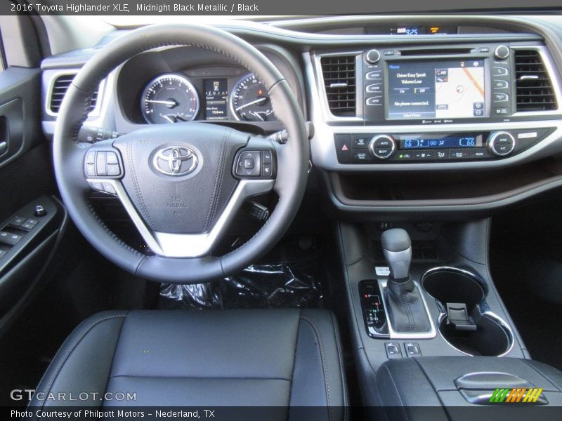 Midnight Black Metallic / Black 2016 Toyota Highlander XLE