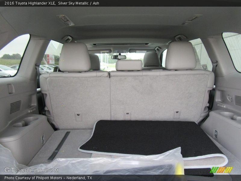Silver Sky Metallic / Ash 2016 Toyota Highlander XLE