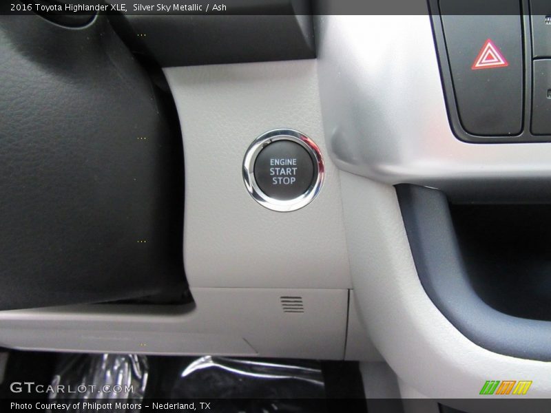 Silver Sky Metallic / Ash 2016 Toyota Highlander XLE