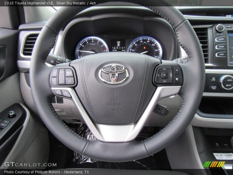 Silver Sky Metallic / Ash 2016 Toyota Highlander XLE