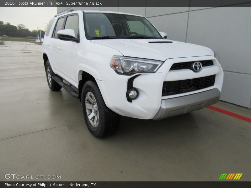 Super White / Black 2016 Toyota 4Runner Trail 4x4