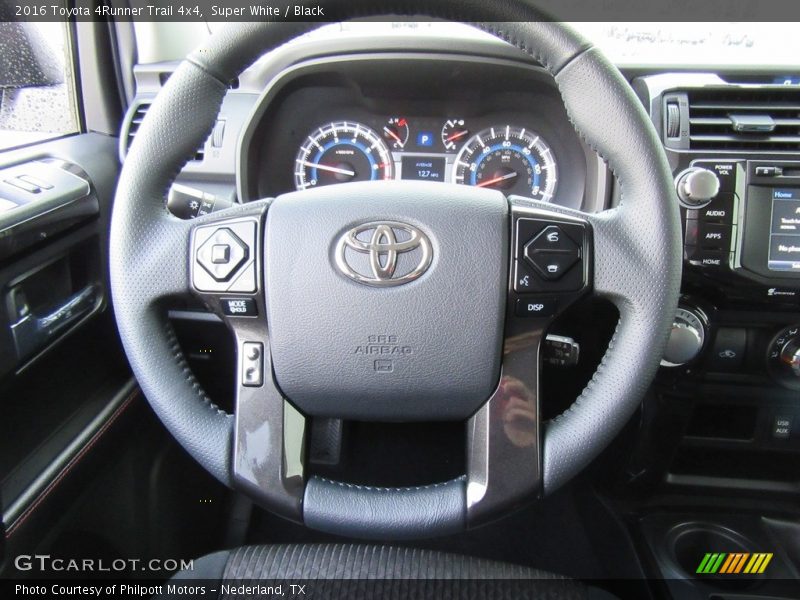 Super White / Black 2016 Toyota 4Runner Trail 4x4