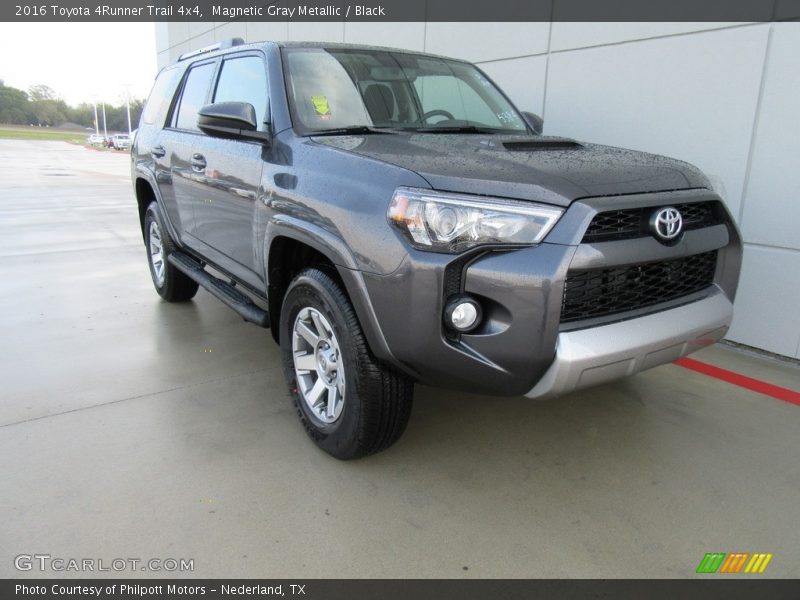 Magnetic Gray Metallic / Black 2016 Toyota 4Runner Trail 4x4