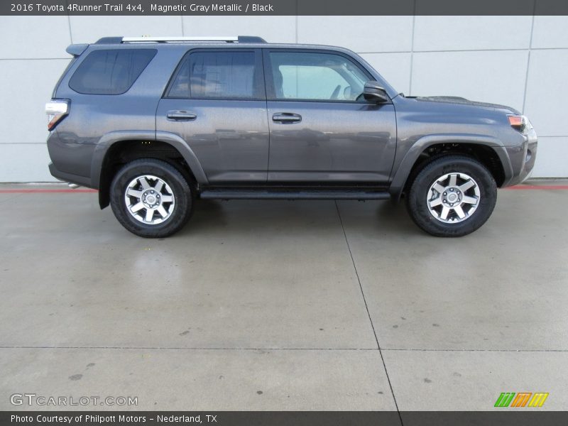 Magnetic Gray Metallic / Black 2016 Toyota 4Runner Trail 4x4