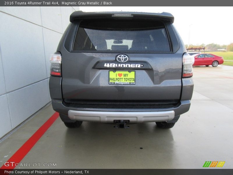 Magnetic Gray Metallic / Black 2016 Toyota 4Runner Trail 4x4