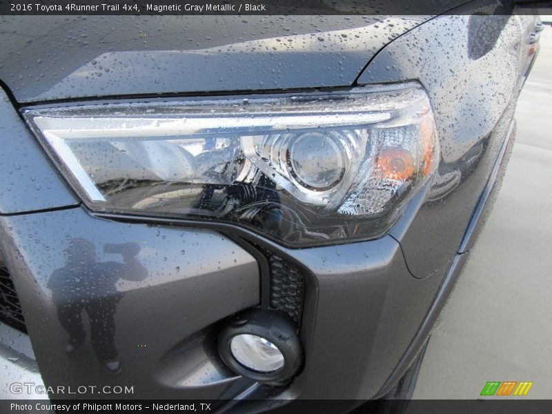 Magnetic Gray Metallic / Black 2016 Toyota 4Runner Trail 4x4