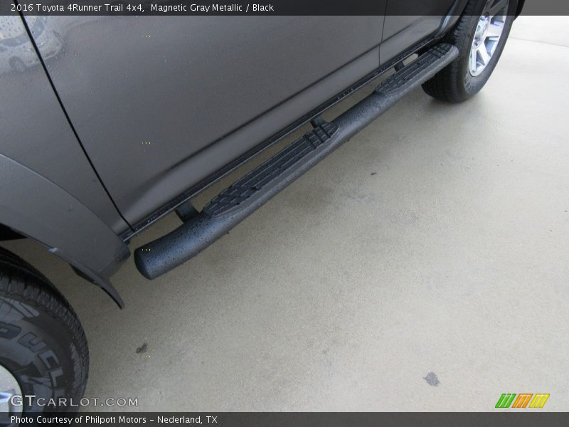 Magnetic Gray Metallic / Black 2016 Toyota 4Runner Trail 4x4