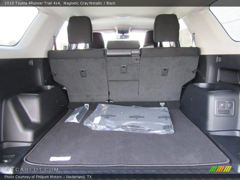 Magnetic Gray Metallic / Black 2016 Toyota 4Runner Trail 4x4
