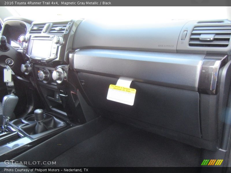 Magnetic Gray Metallic / Black 2016 Toyota 4Runner Trail 4x4