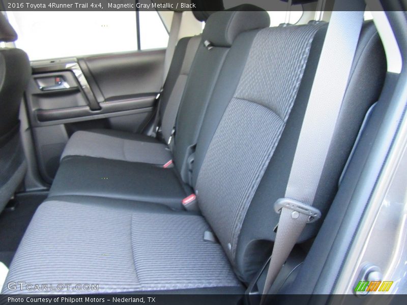 Magnetic Gray Metallic / Black 2016 Toyota 4Runner Trail 4x4