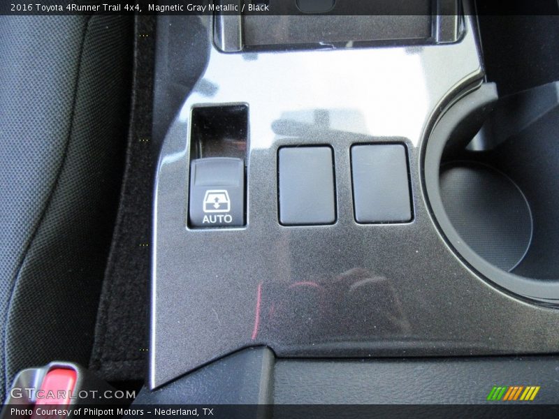 Magnetic Gray Metallic / Black 2016 Toyota 4Runner Trail 4x4