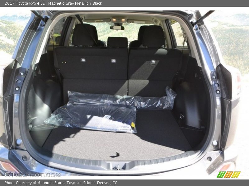 Magnetic Gray Metallic / Black 2017 Toyota RAV4 LE