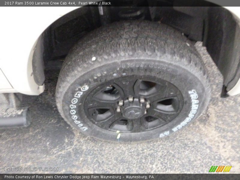 Pearl White / Black 2017 Ram 3500 Laramie Crew Cab 4x4