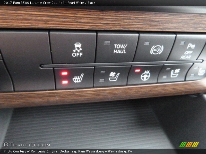 Pearl White / Black 2017 Ram 3500 Laramie Crew Cab 4x4
