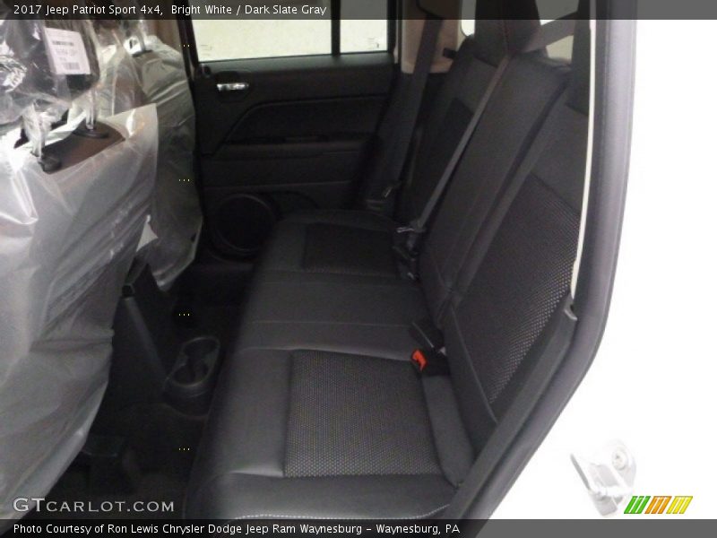 Bright White / Dark Slate Gray 2017 Jeep Patriot Sport 4x4