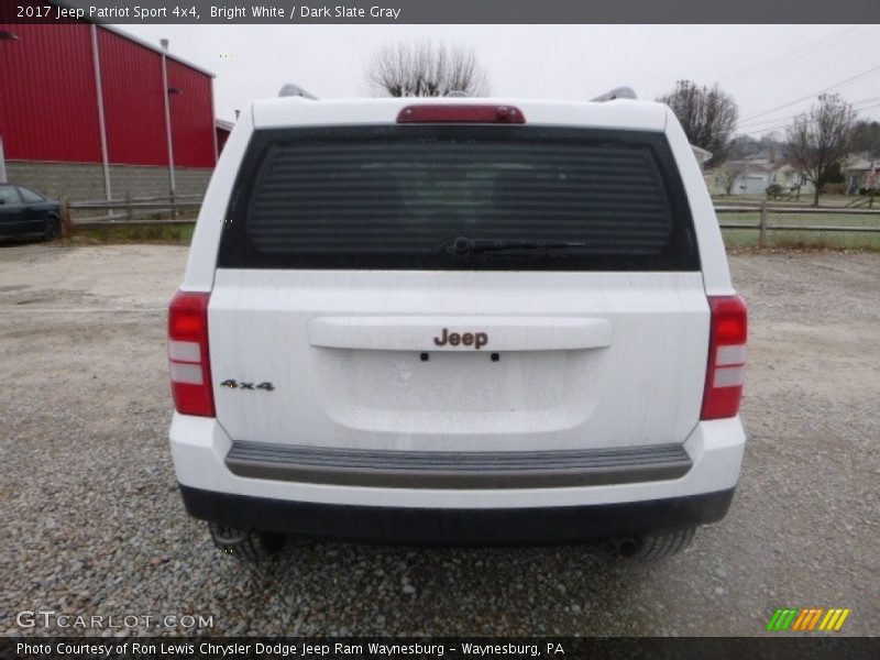 Bright White / Dark Slate Gray 2017 Jeep Patriot Sport 4x4