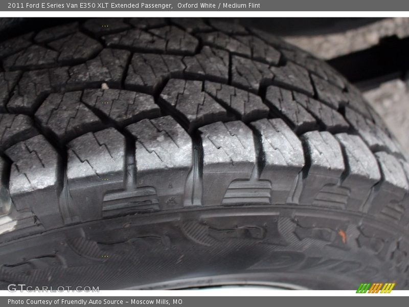 Oxford White / Medium Flint 2011 Ford E Series Van E350 XLT Extended Passenger