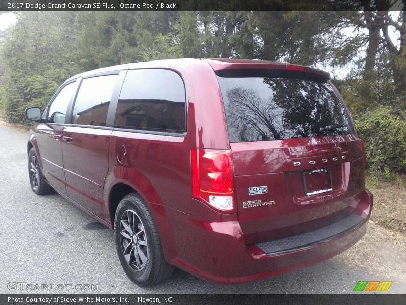 Octane Red / Black 2017 Dodge Grand Caravan SE Plus