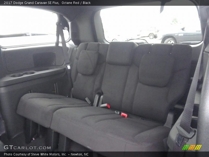 Octane Red / Black 2017 Dodge Grand Caravan SE Plus