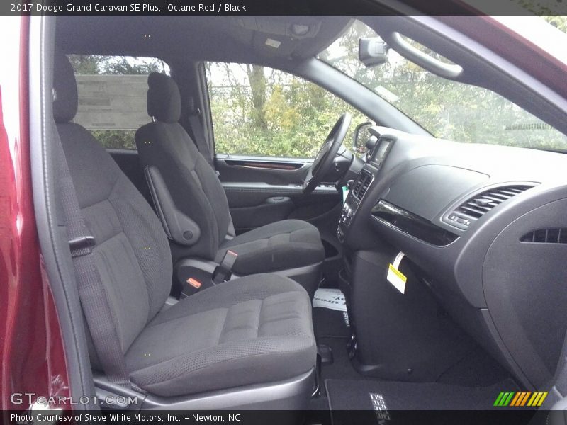 Octane Red / Black 2017 Dodge Grand Caravan SE Plus