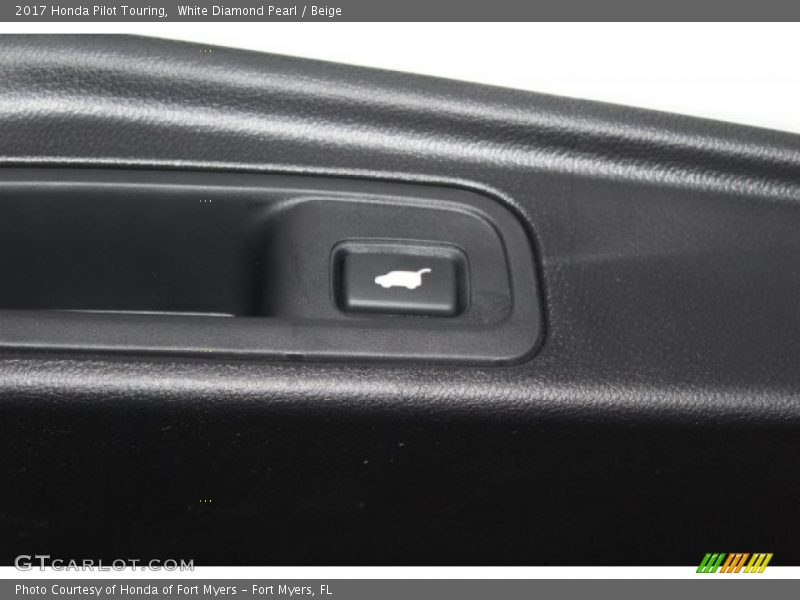 White Diamond Pearl / Beige 2017 Honda Pilot Touring