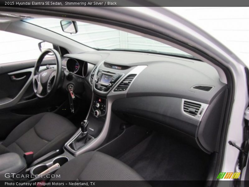 Shimmering Air Silver / Black 2015 Hyundai Elantra SE Sedan