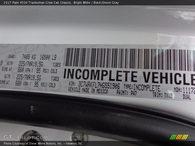 Bright White / Black/Diesel Gray 2017 Ram 4500 Tradesman Crew Cab Chassis