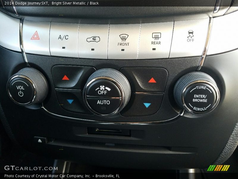 Bright Silver Metallic / Black 2014 Dodge Journey SXT