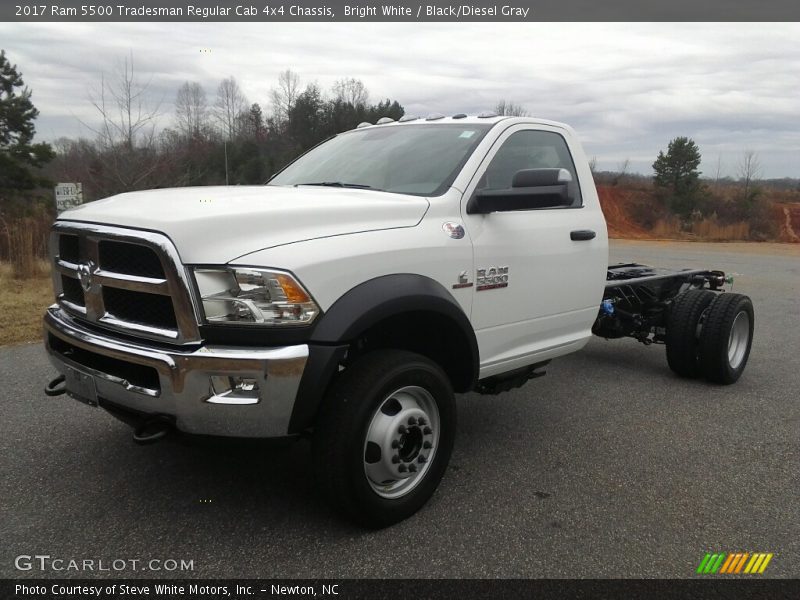 Front 3/4 View of 2017 5500 Tradesman Regular Cab 4x4 Chassis